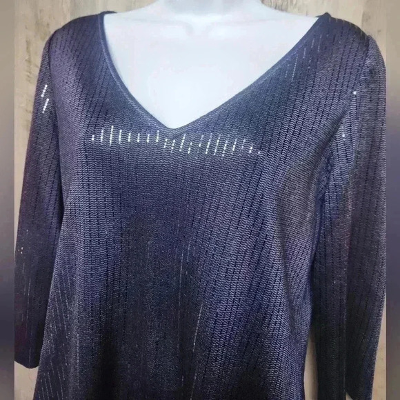 St. John Embellished Feather Sequin V-neck 3/4 sleeve Blouse Small Wool Blend - Picture 5 of 16